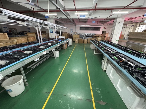 公海7108线路室内P2压铸铝箱体LED显示屏 (1).jpg 公海7108线路室内P2压铸铝箱体LED显示屏 (1).jpg