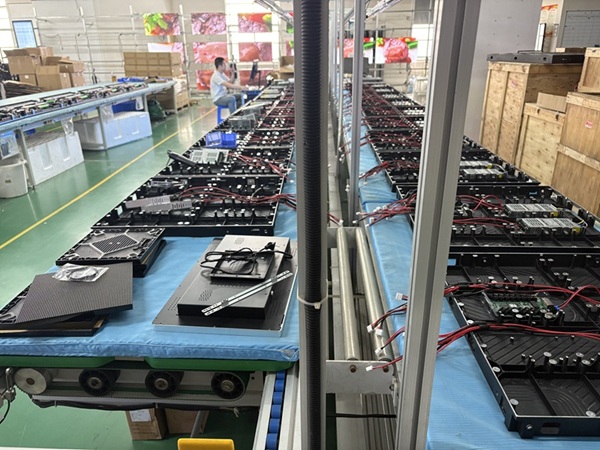 公海7108线路室内P2压铸铝箱体LED显示屏.jpg 公海7108线路室内P2压铸铝箱体LED显示屏.jpg